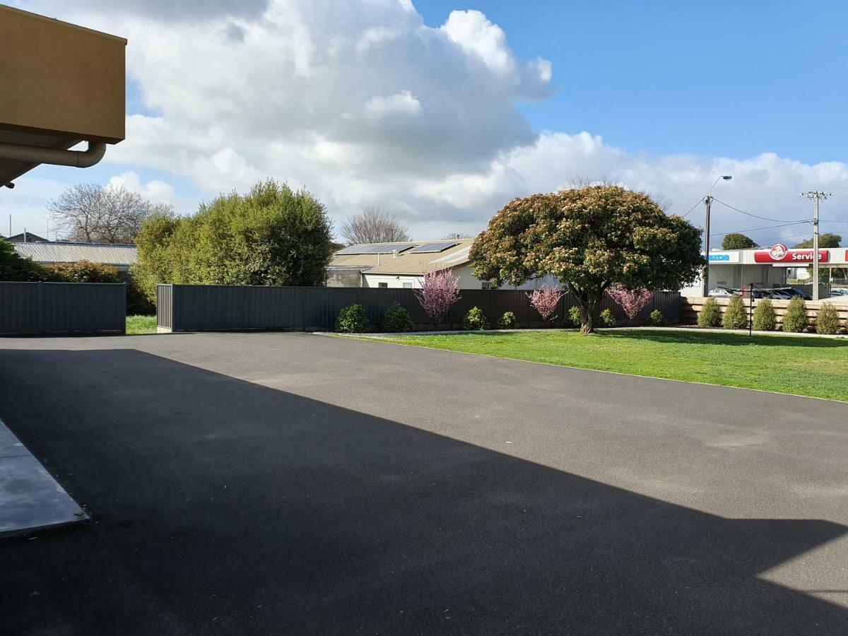 Tower Motor Inn Mount Gambier Bagian luar foto
